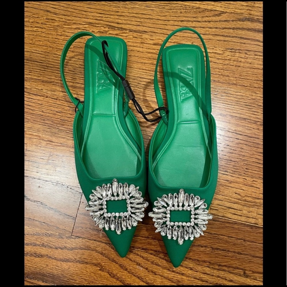 Brand new with tags Zara green pointed toe flat